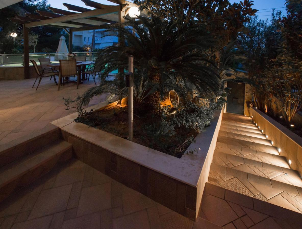 Exceptional Villa In Voula Near The Sea Афины Экстерьер фото