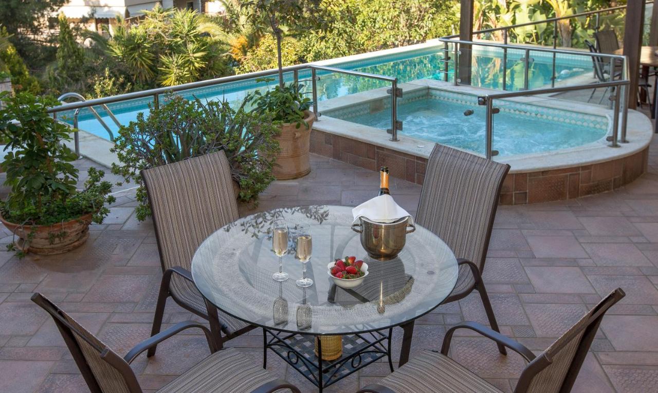 Exceptional Villa In Voula Near The Sea Афины Экстерьер фото